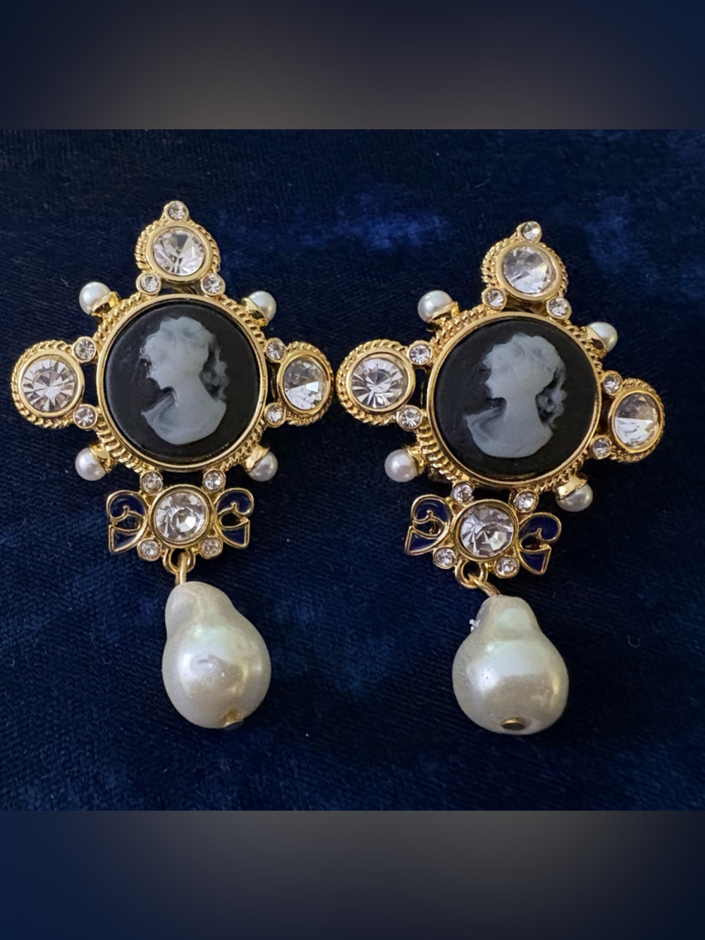 Vintage-Inspired, Large Statement Cameo Pierced Drop Earrings with Pearl - Picture 4 of 5